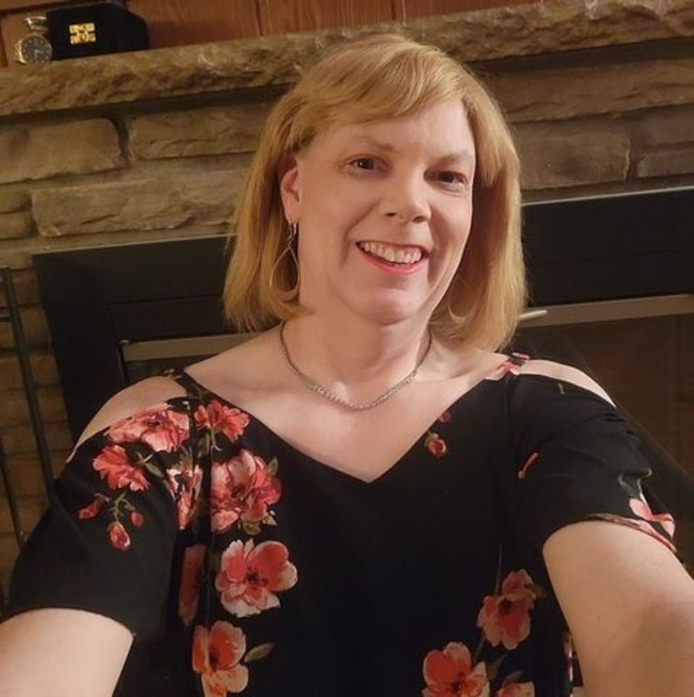 Meet your Posher, Crystal